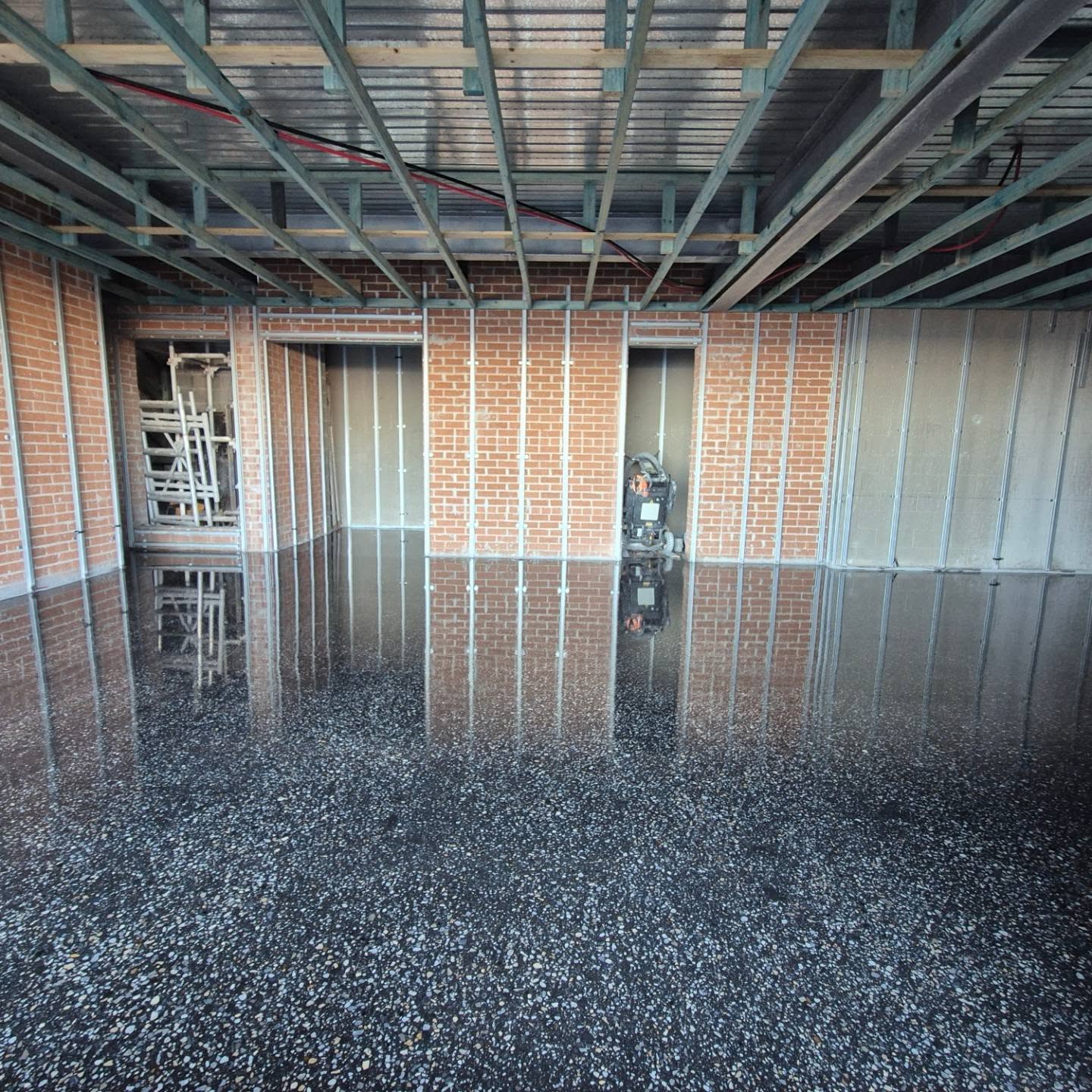 Cool garage @amack_concrete_services